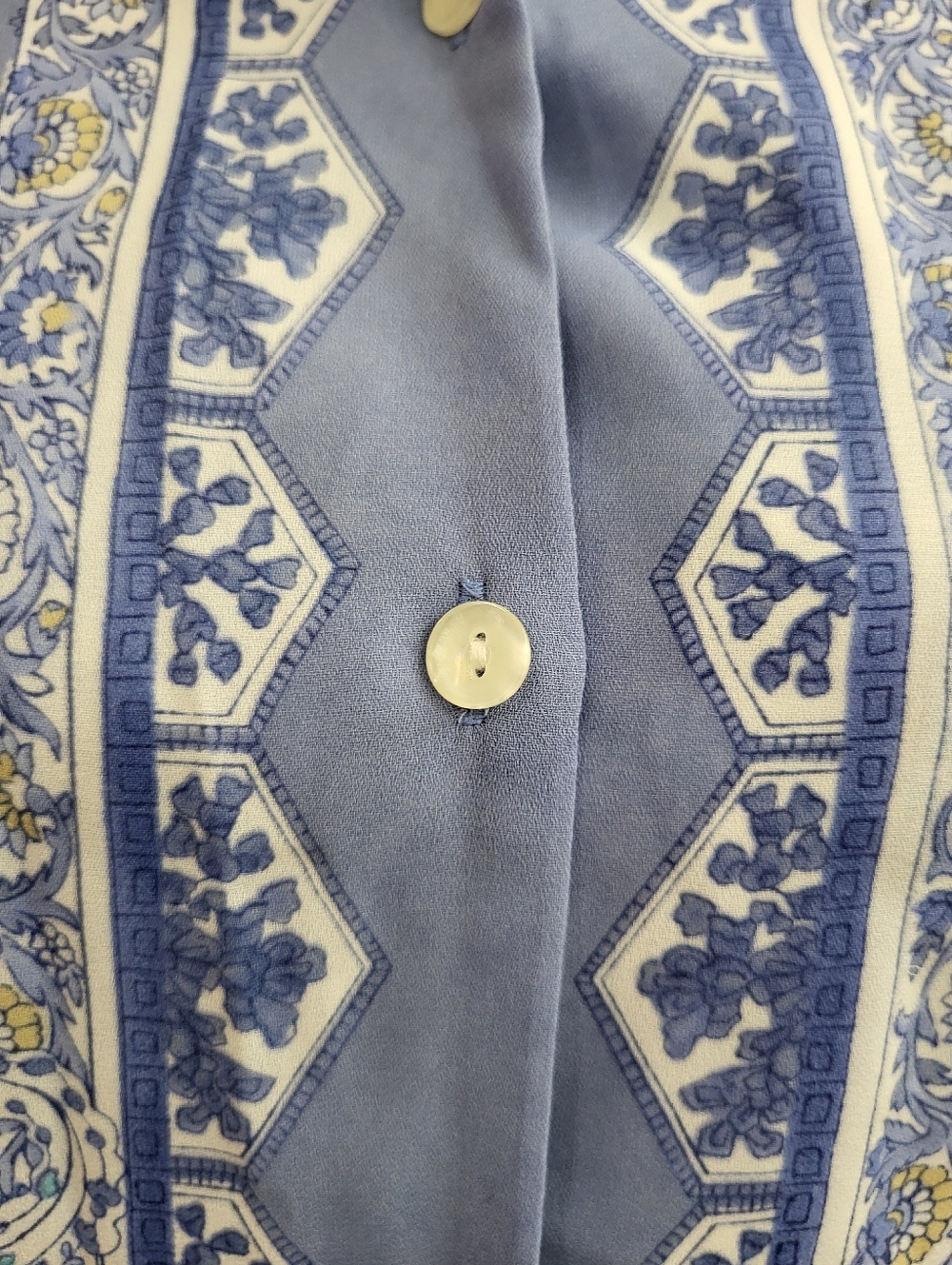 Emma James Women's Button Up Blouse Short Sleeve Blue Paisley Floral Size 10 - Picture 5 of 12